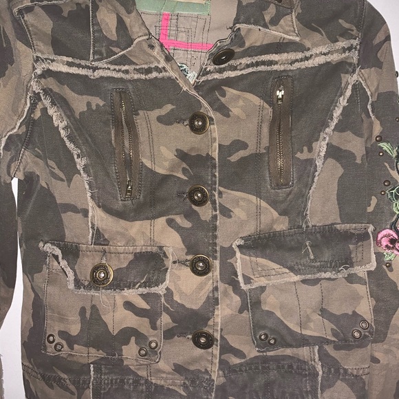 Camo jacket bordada - Picture 4 of 4